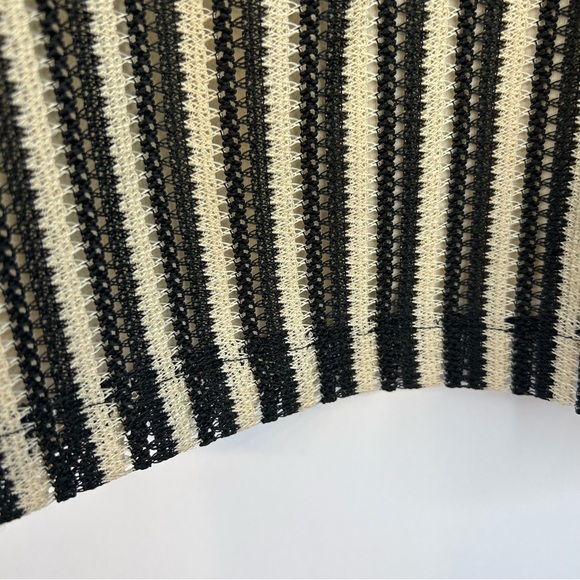 *NWT* LOFT Crochet Shell, Sz M, Black and Cream, Sleeveless Top, Fully Lined - Picture 6 of 10